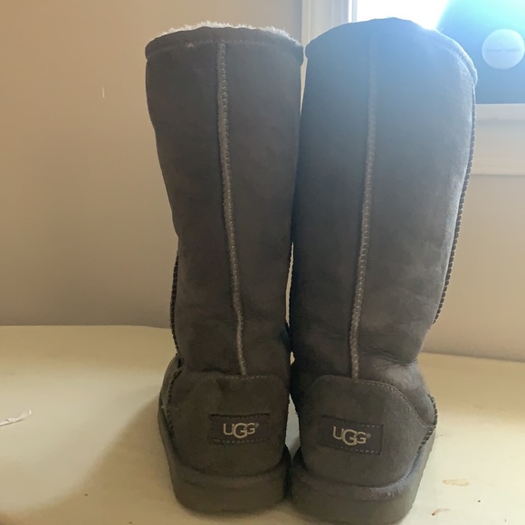 Tall Grey UGGS - Picture 2 of 9
